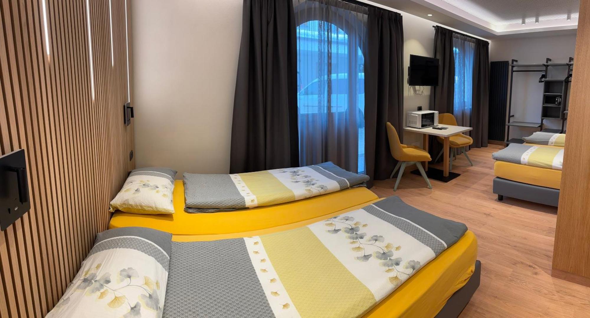 Hotel Piccolo Mondo ลีวินโญ ภายนอก รูปภาพ