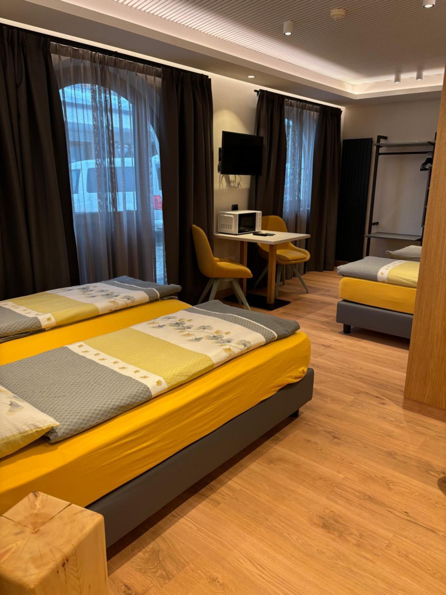 Hotel Piccolo Mondo ลีวินโญ ภายนอก รูปภาพ